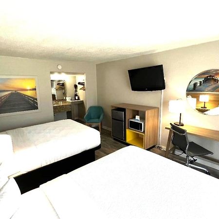 Days Inn By Wyndham Wildwood I-75 Extérieur photo