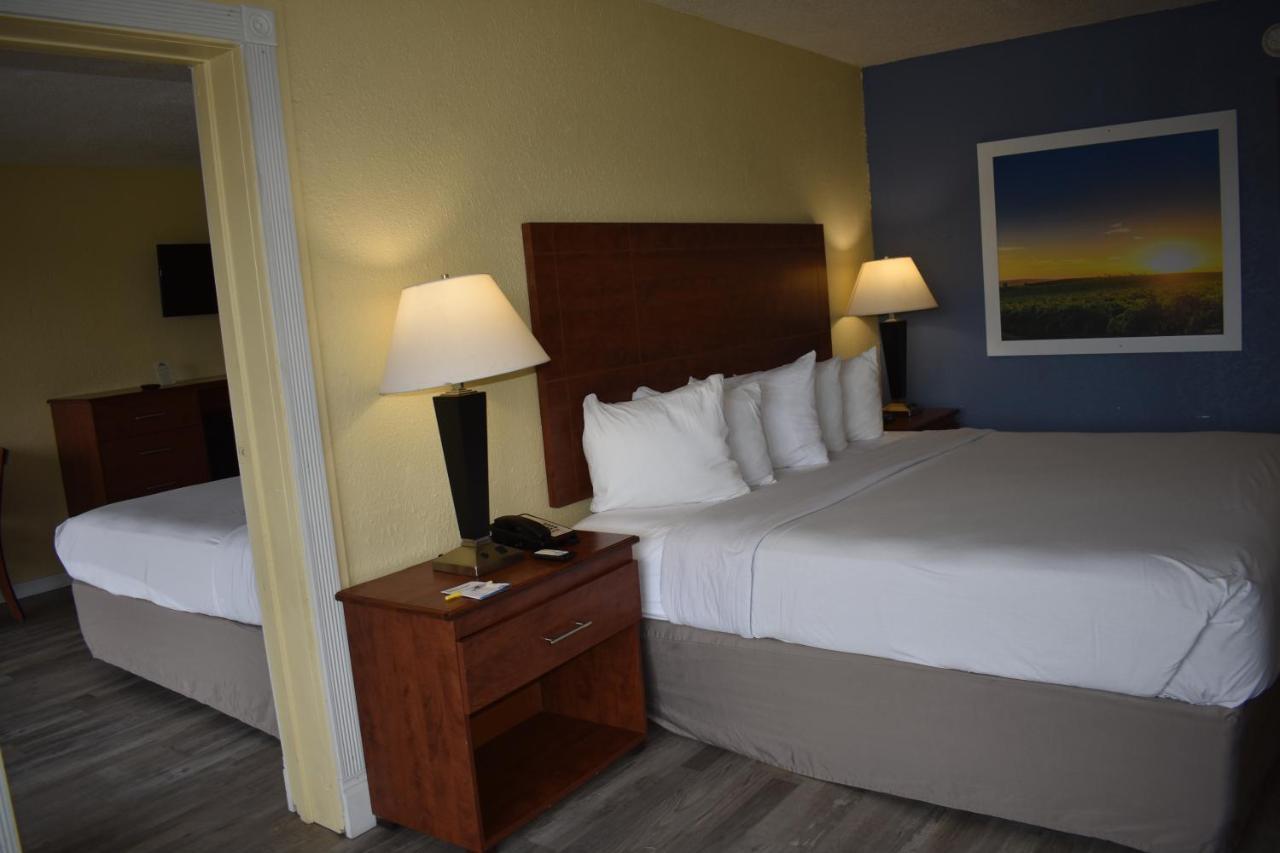 Days Inn By Wyndham Wildwood I-75 Extérieur photo