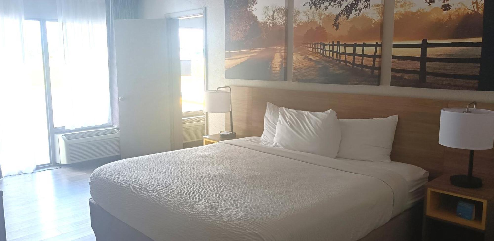 Days Inn By Wyndham Wildwood I-75 Extérieur photo