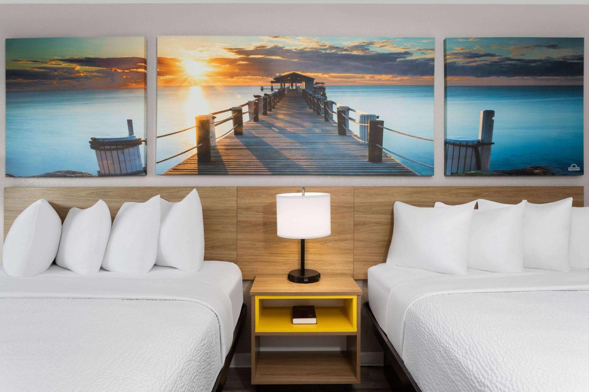 Days Inn By Wyndham Wildwood I-75 Extérieur photo