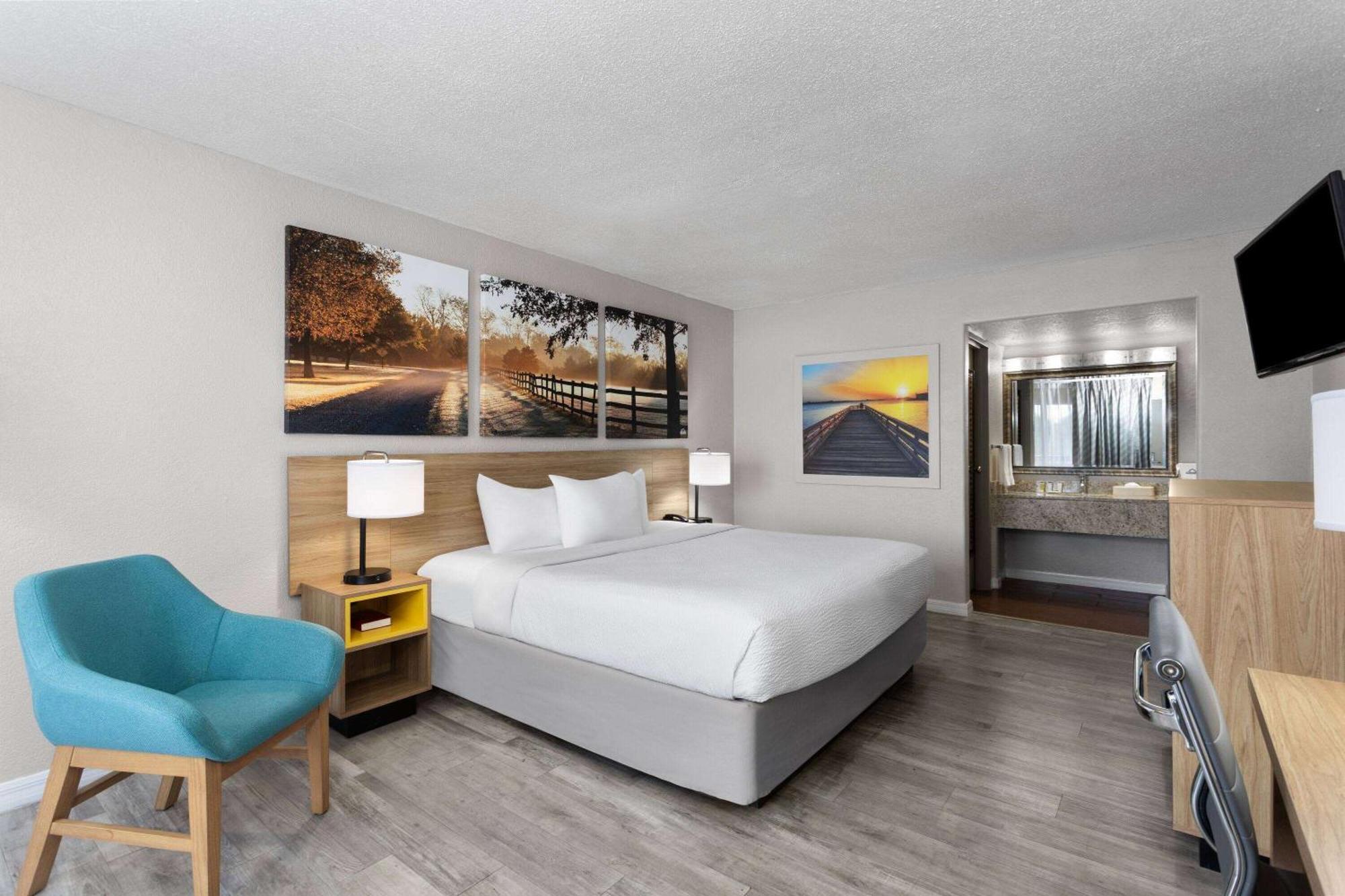 Days Inn By Wyndham Wildwood I-75 Extérieur photo